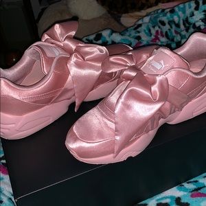 pink fenty by rihanna bow shoes